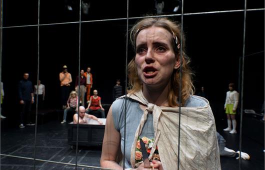 MARAT/SADE